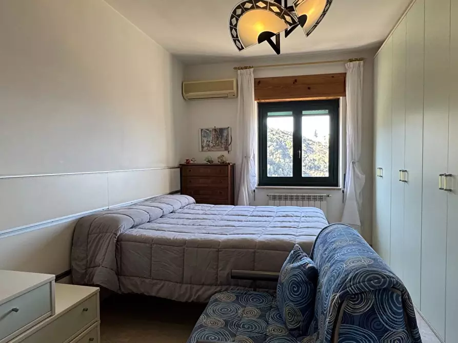 Immagine 13 di Casa trifamiliare in vendita  in Vico II San Venere a Altilia