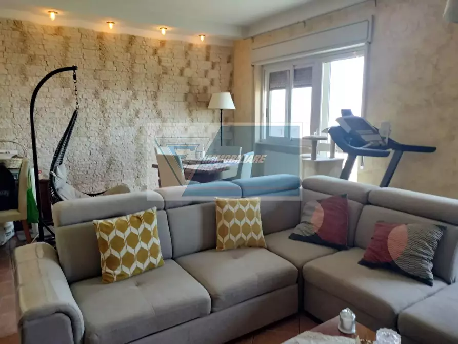 Immagine 7 di Casa trifamiliare in vendita  in Via Avola a Siracusa