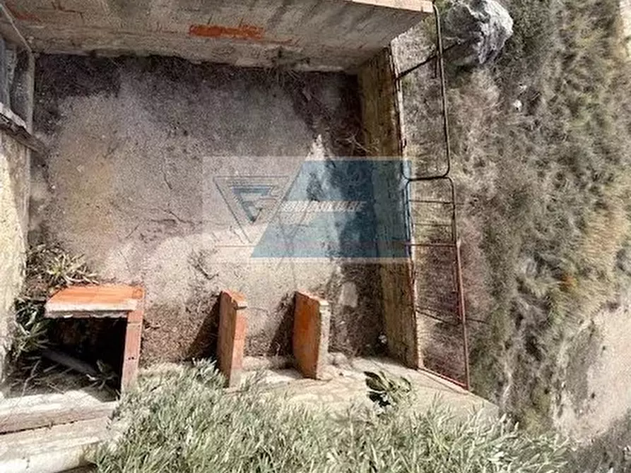 Immagine 33 di Monolocale in vendita  in Via Burgo a Siracusa