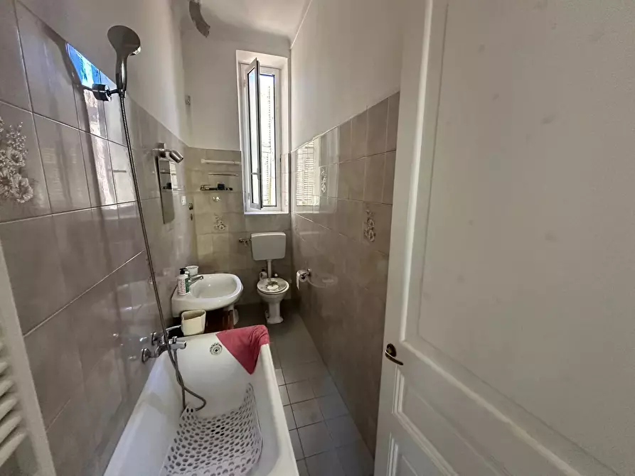 Immagine 16 di Casa trifamiliare in vendita  in Via Roma, 28 a Ventimiglia