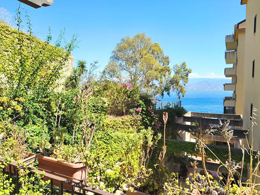 Immagine 3 di Casa trifamiliare in vendita  in Via Olimpia, 4c a Messina