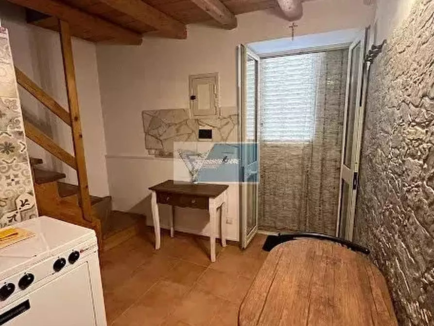 Immagine 2 di Casa trifamiliare in affitto  in Piazza Taranto a Noto