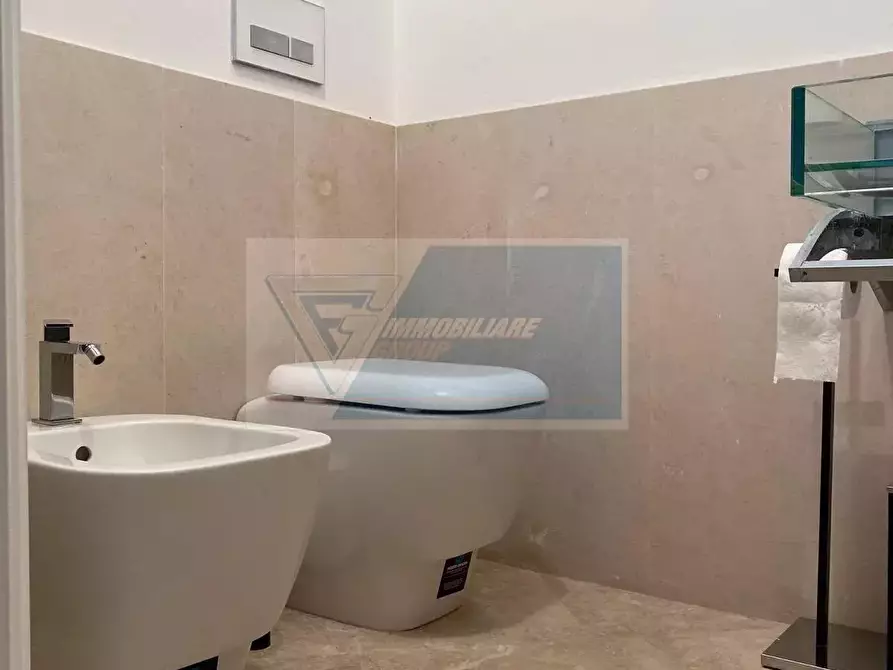 Immagine 11 di Casa trifamiliare in vendita  in via maniace a Siracusa