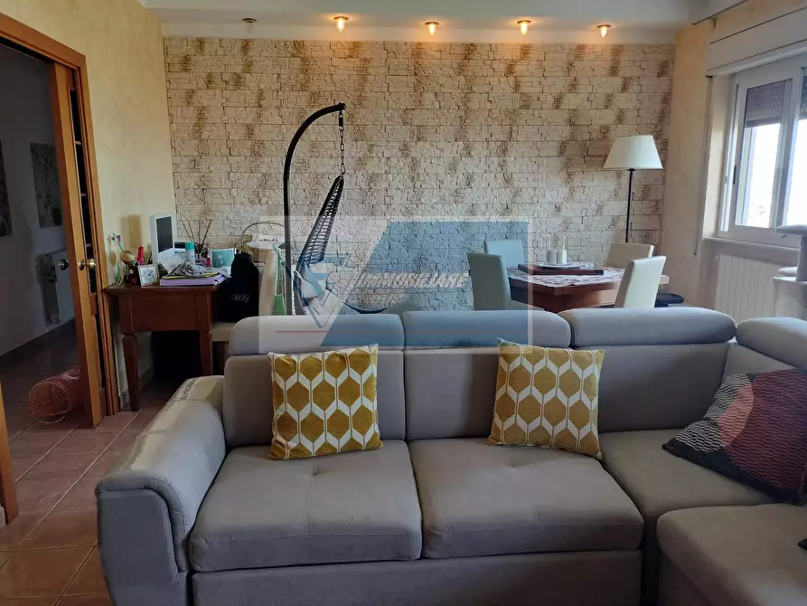 Immagine 5 di Casa trifamiliare in vendita  in Via Avola a Siracusa