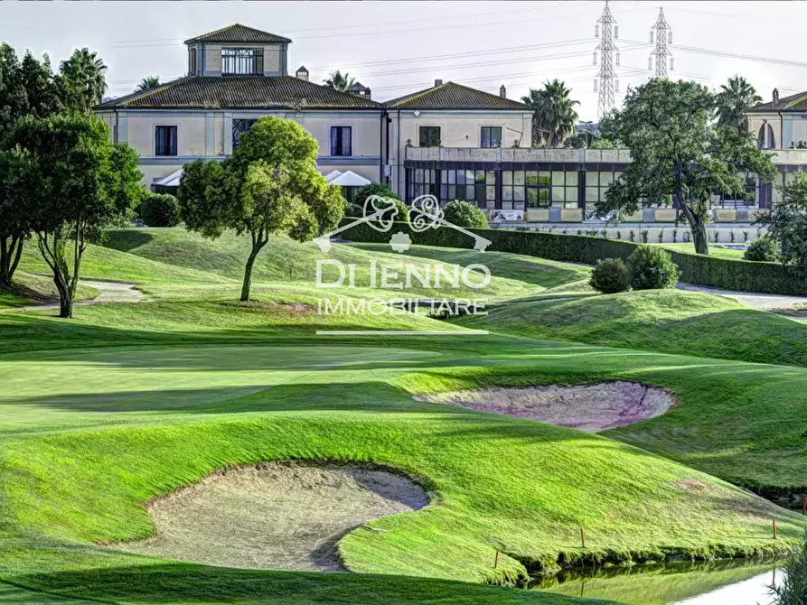 Immagine 19 di Casa trifamiliare in vendita  in Via di Marco Simone, 80 a Guidonia Montecelio