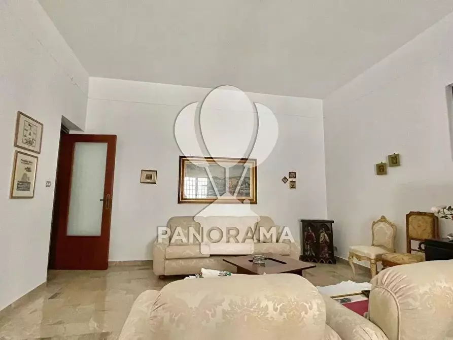 Immagine 10 di Casa trifamiliare in vendita  in Via Torquato Tasso a Alcamo