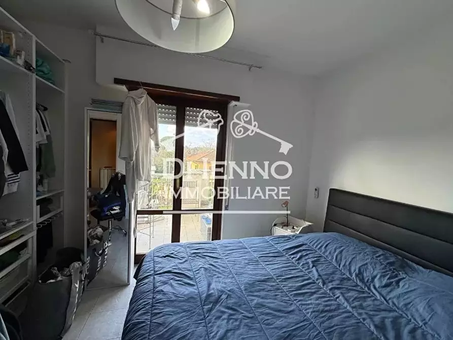 Immagine 10 di Casa trifamiliare in vendita  in Via della Magnetite a Roma