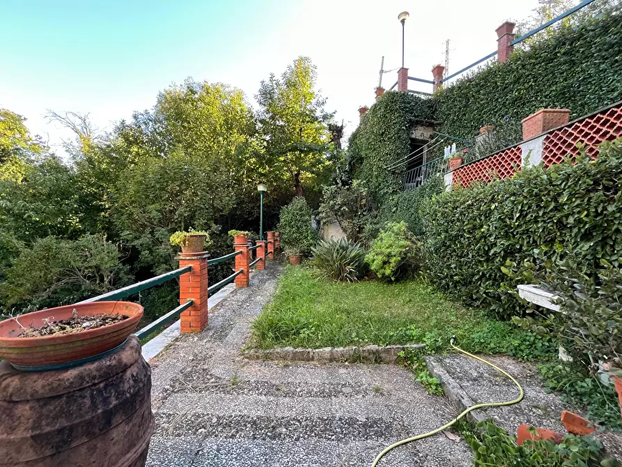 Immagine 4 di Casa trifamiliare in vendita  in Via Sotto la Croce a Rapallo