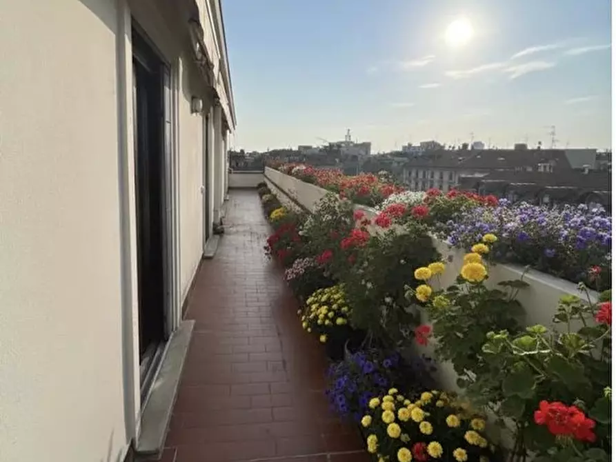 Immagine 19 di Casa trifamiliare in affitto  in Via Giovanni Boccaccio a Milano