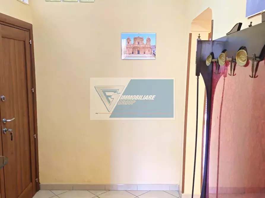 Immagine 6 di Casa trifamiliare in vendita  in Viale Principe di Piemonte, n.7 a Noto
