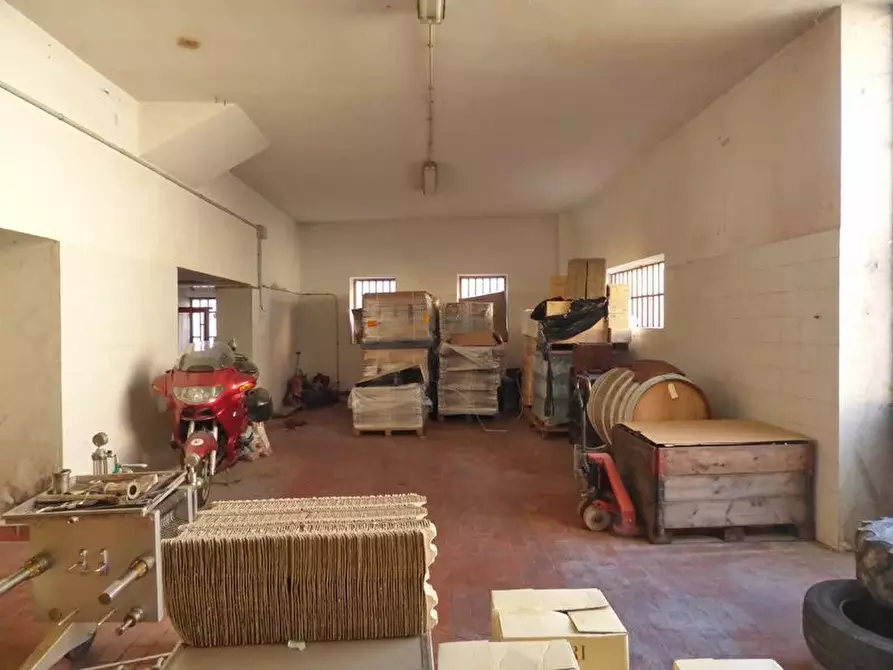 Immagine 5 di Casa trifamiliare in vendita  a Dogliani