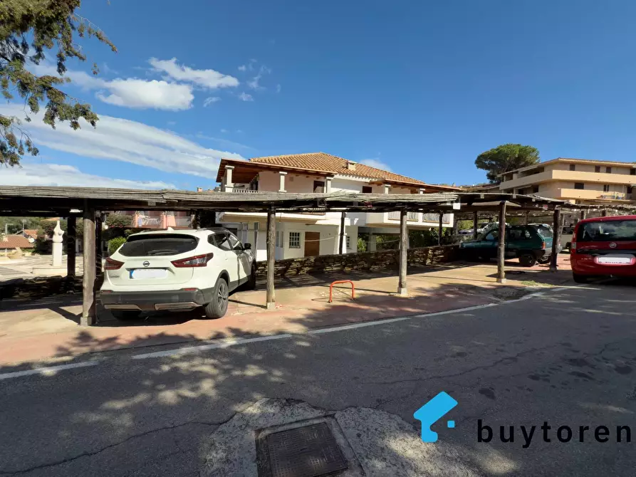 Immagine 30 di Casa trifamiliare in vendita  in Piazza Ginestre a Olbia