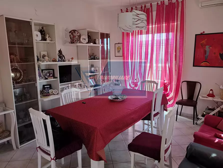 Immagine 6 di Casa trifamiliare in vendita  in Via Pentapoli a Buccheri