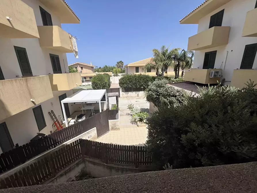 Immagine 9 di Casa trifamiliare in vendita  a Marsala