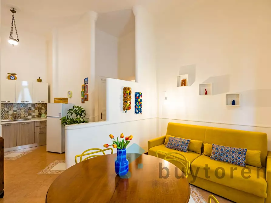 casa indipendente in vendita a Napoli in zona Vomero