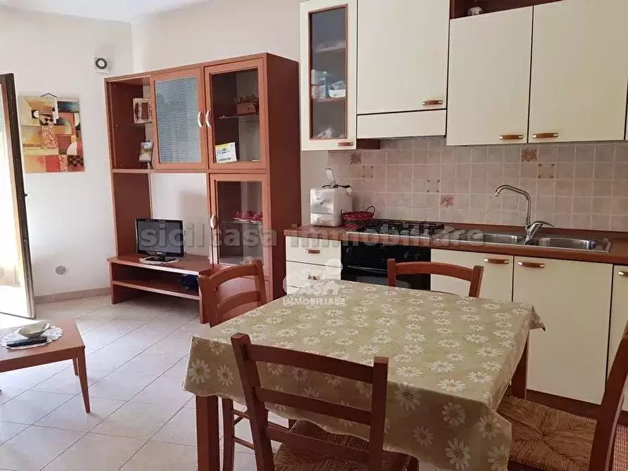 Immagine 1 di Casa trifamiliare in vendita  a Marsala