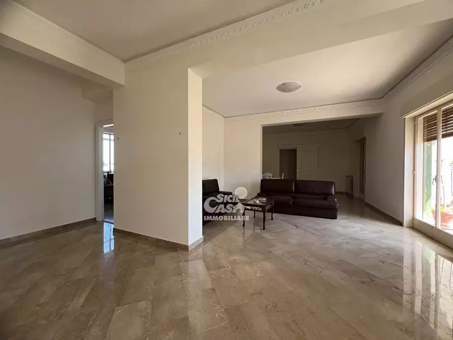 Immagine 2 di Casa trifamiliare in vendita  a Marsala