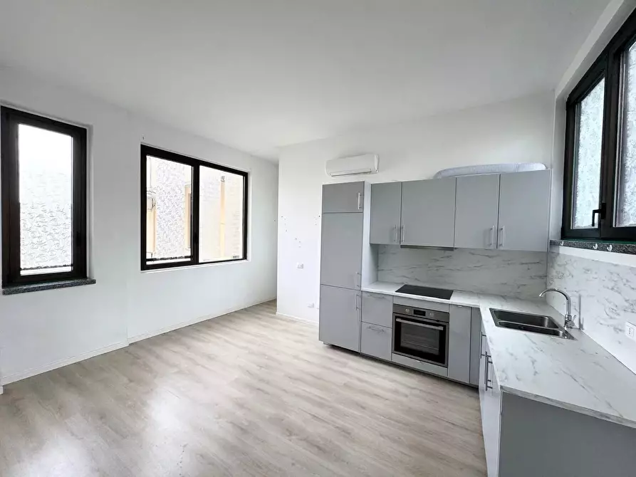 Immagine 1 di Casa trifamiliare in vendita  in Via Privata Tanaro, 14 a Milano