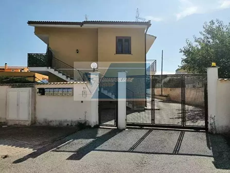 Immagine 5 di Casa trifamiliare in vendita  a Buccheri