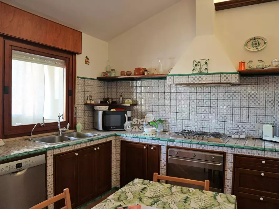 Immagine 3 di Casa trifamiliare in vendita  a Marsala