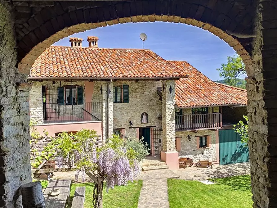 Immagine 36 di Terreno edificabile in vendita  a Barolo