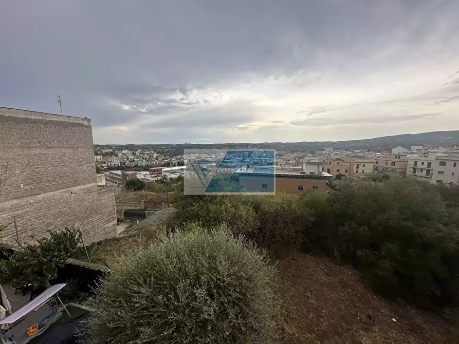 Immagine 3 di Casa trifamiliare in vendita  a Noto