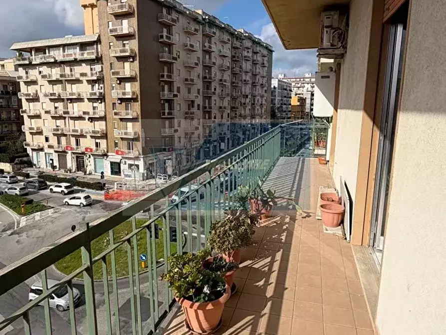 Immagine 5 di Casa trifamiliare in vendita  in Viale Teracati a Siracusa