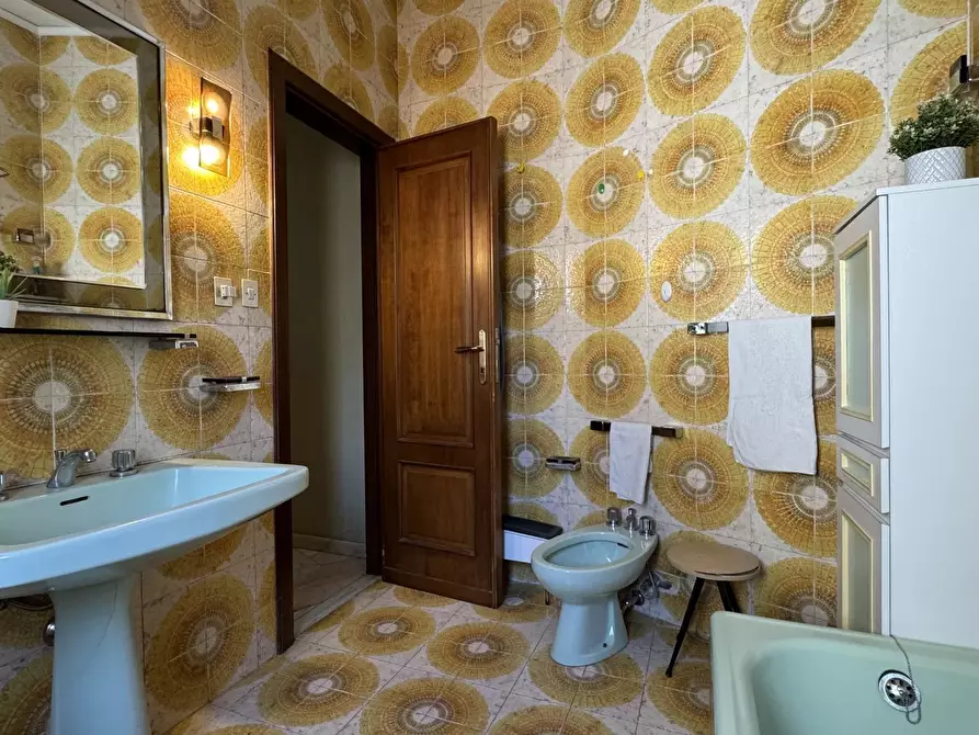 Immagine 17 di Casa trifamiliare in vendita  in Viale della Repubblica, 373 a Cosenza