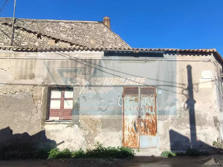 Immagine 3 di Casa trifamiliare in vendita  in Via dei Vasari a Siracusa