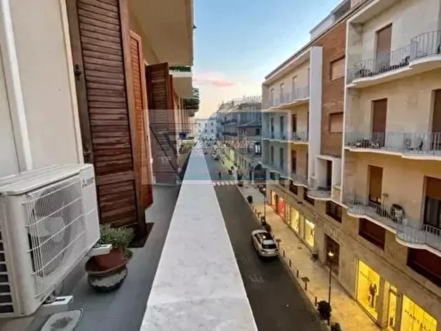 Immagine 3 di Casa trifamiliare in vendita  in Corso Matteotti a Siracusa