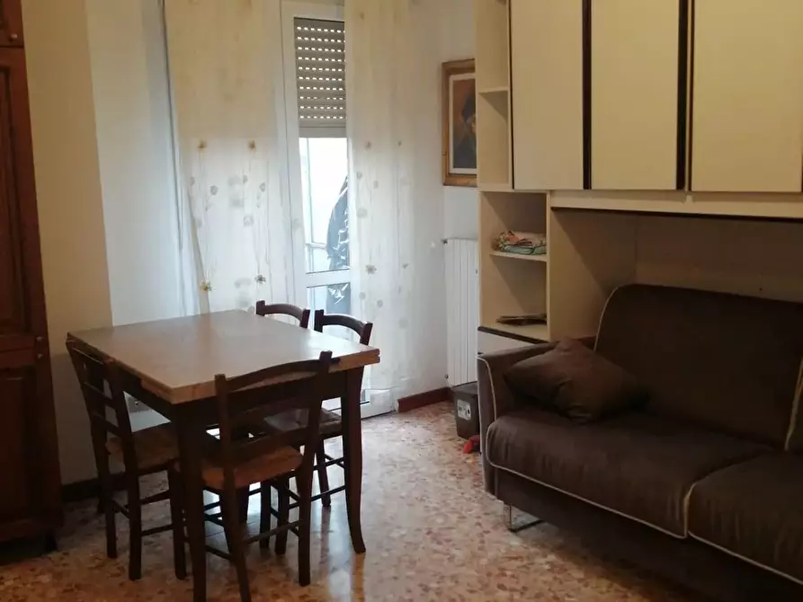 Immagine 10 di Casa trifamiliare in affitto  a Milano