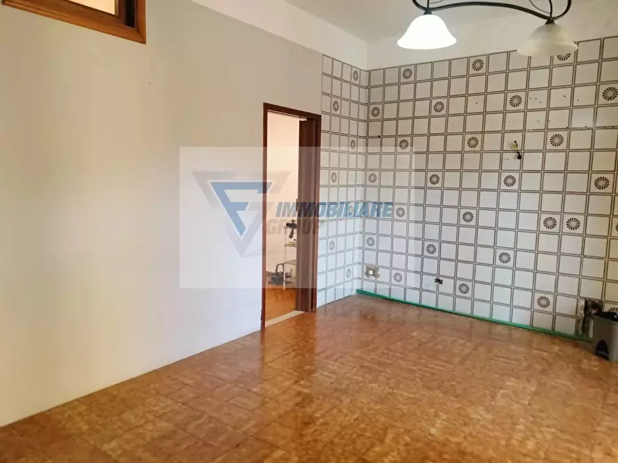 Immagine 10 di Casa trifamiliare in vendita  in Via Siracusa a Siracusa
