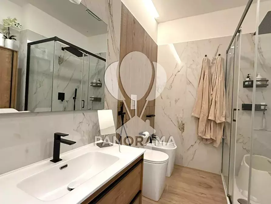 Immagine 17 di Casa trifamiliare in vendita  in Via Galileo Galilei a Balestrate