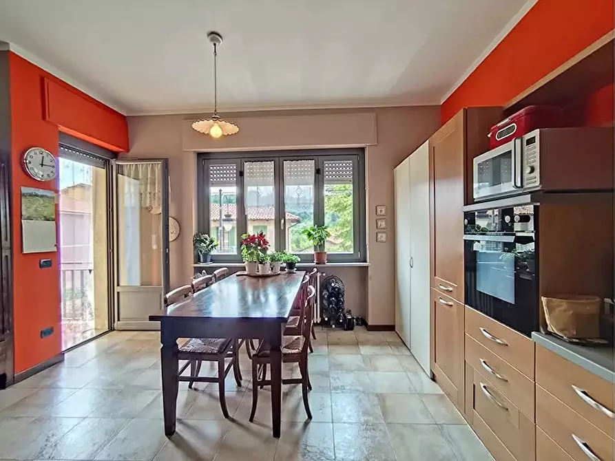 Immagine 9 di Casa trifamiliare in vendita  a Dogliani