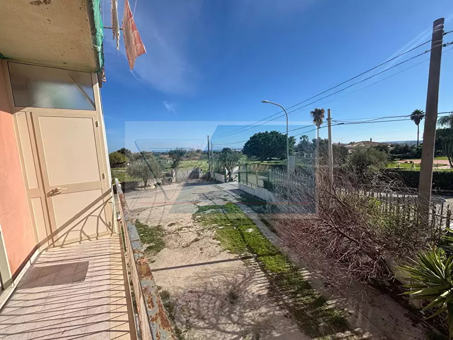 Immagine 5 di Casa trifamiliare in vendita  in Via Monviso a Siracusa