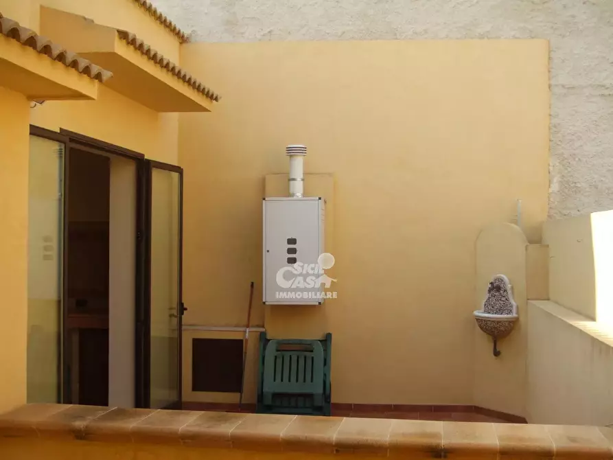 Immagine 18 di Casa trifamiliare in affitto  a Marsala