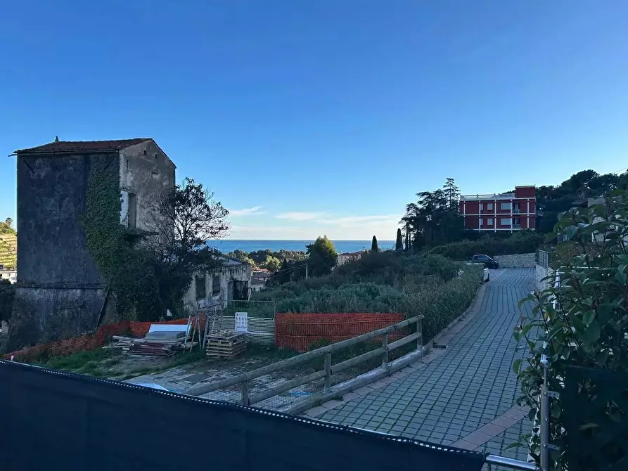 Immagine 10 di Casa trifamiliare in vendita  in Via L. Alborno, 9 a Ventimiglia