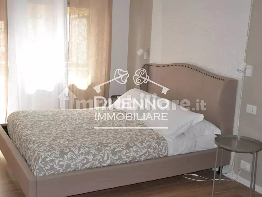Immagine 13 di Casa trifamiliare in vendita  in Via Cassia a Roma