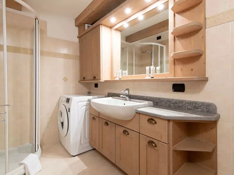 Immagine 14 di Casa trifamiliare in vendita  in Via Roma, 39 a Bormio