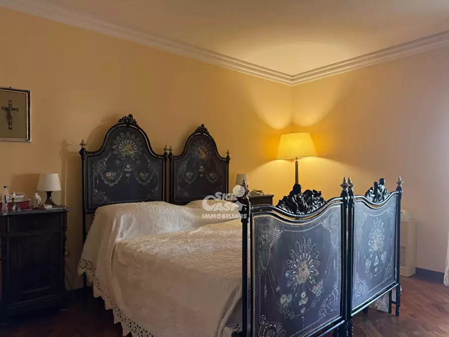 Immagine 10 di Casa trifamiliare in vendita  a Marsala