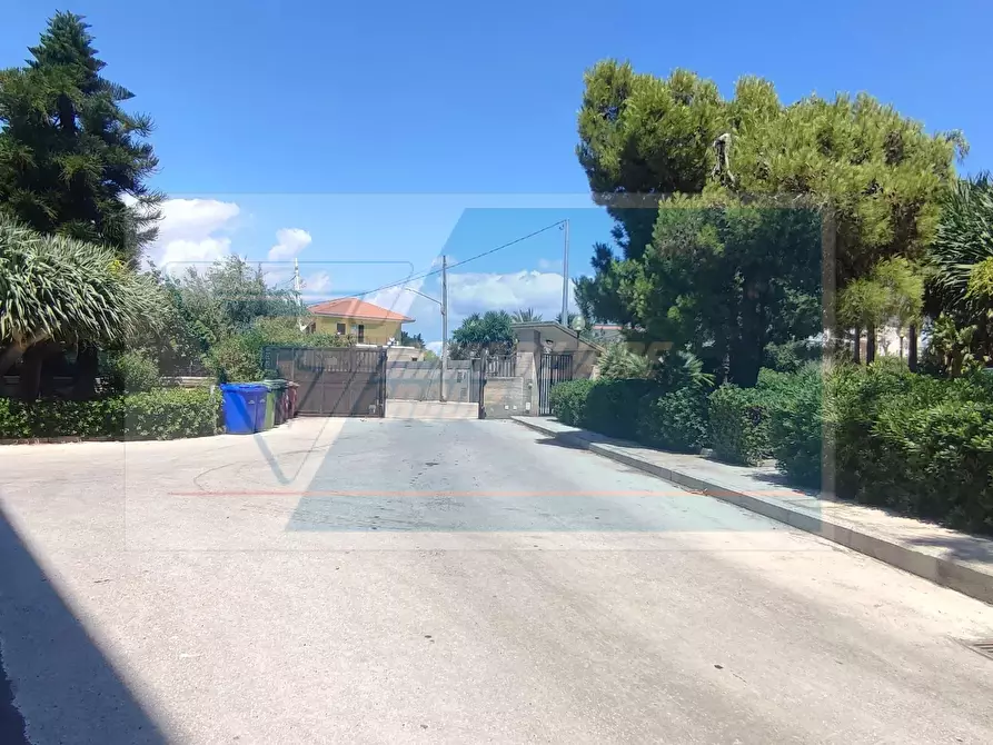 Immagine 3 di Casa trifamiliare in vendita  in Via Monte San Vito a Siracusa