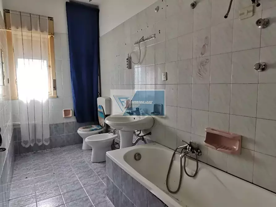 Immagine 21 di Casa trifamiliare in vendita  a Buccheri