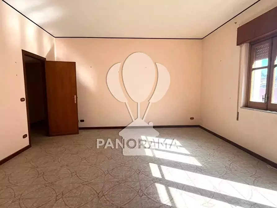 Immagine 16 di Casa trifamiliare in vendita  in Via 4 Novembre, 7 a Partinico