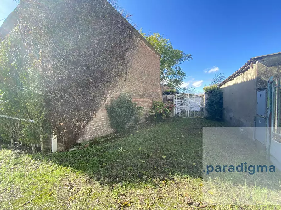 Immagine 6 di Casa trifamiliare in vendita  a Alluvioni Cambio'