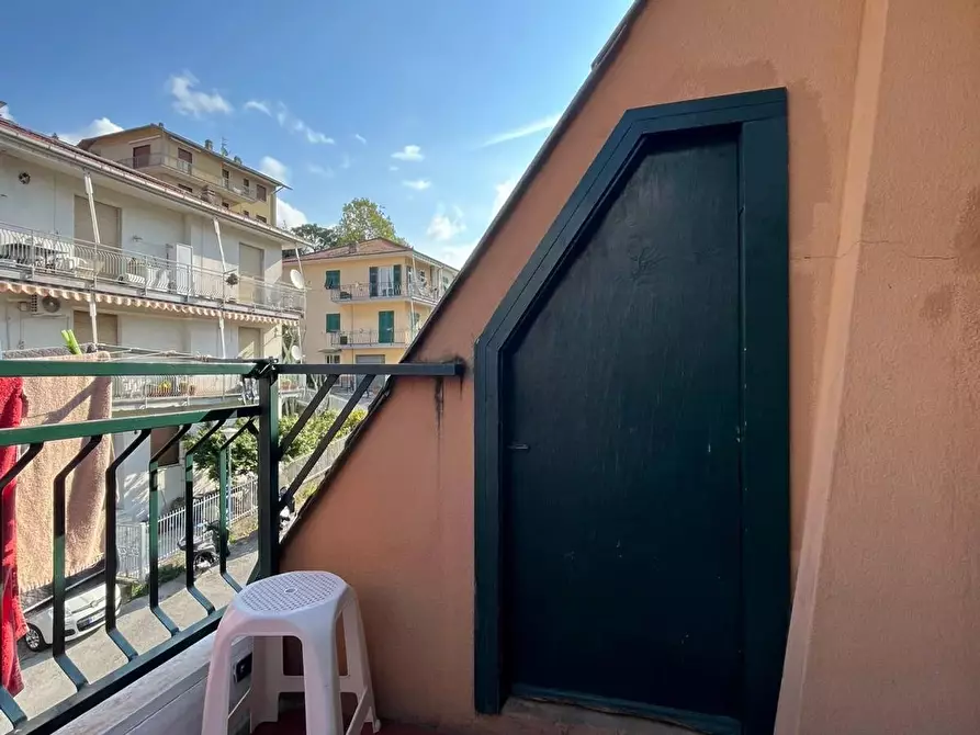 Immagine 18 di Casa trifamiliare in vendita  in Via Francolano a Avegno