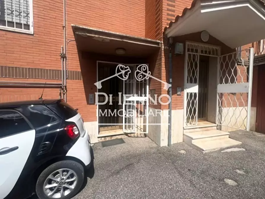 Immagine 20 di Casa trifamiliare in vendita  in Via Terranuova Bracciolini a Roma