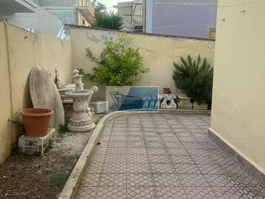 Immagine 2 di Casa trifamiliare in vendita  a Siracusa