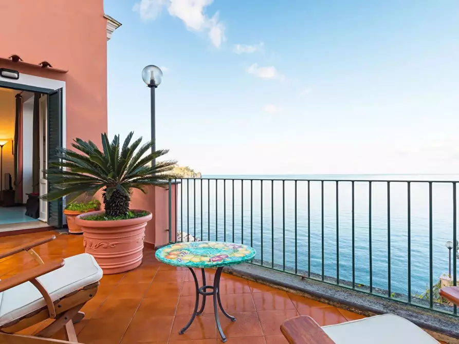 Immagine 20 di Casa trifamiliare in vendita  in via Eddomade, 39. a Casamicciola Terme