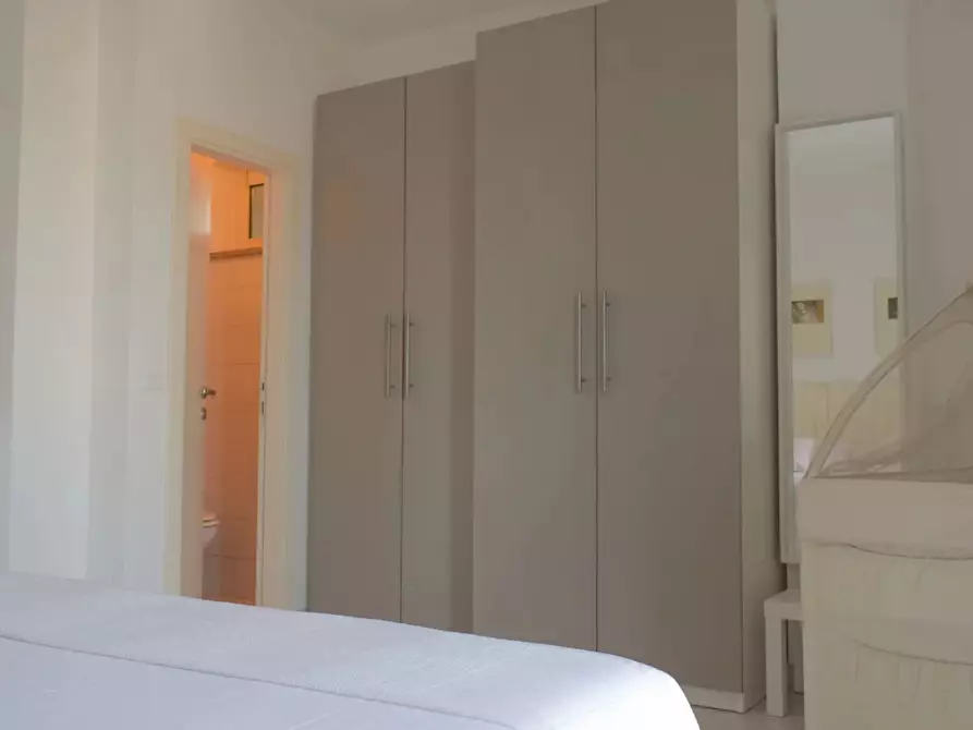 Immagine 11 di Casa trifamiliare in vendita  in Via Lanciano, 10 a Ortona