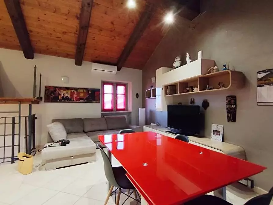 Immagine 18 di Casa trifamiliare in vendita  a Barolo